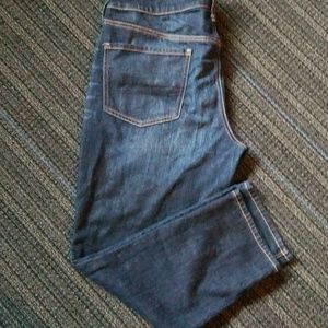 American Eagle Tomgirl stretch short jean